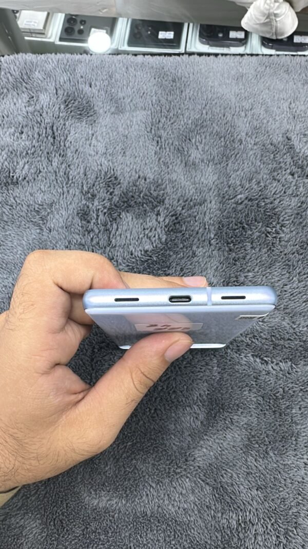 google pixel 7a 12-128gb - Image 3
