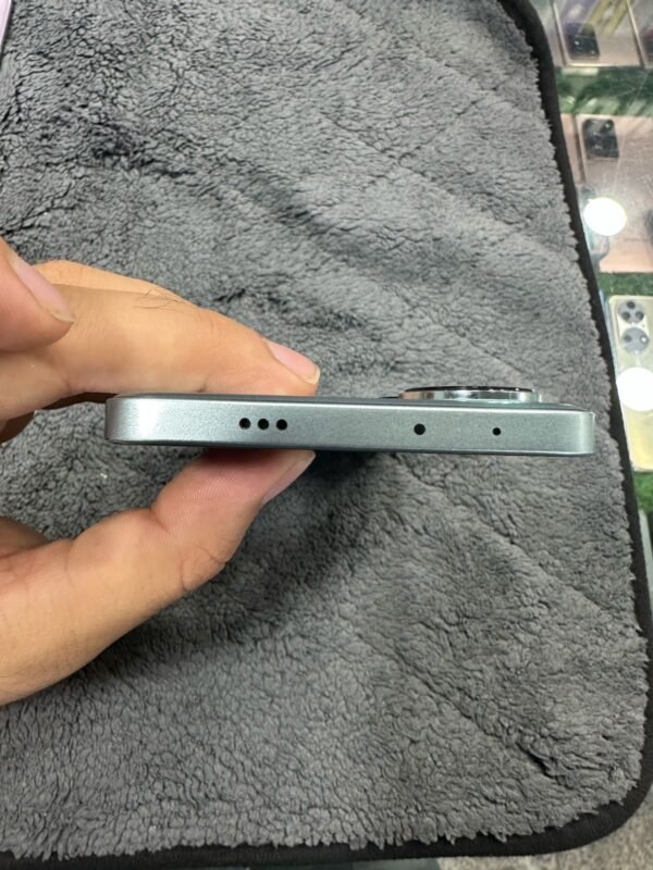 poco f6  / 16 ram - 512gb - Image 3