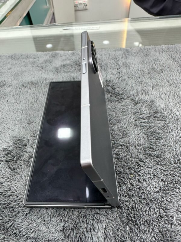 Samsung Galaxy Z Fold6 /12gb-256gb - Image 3