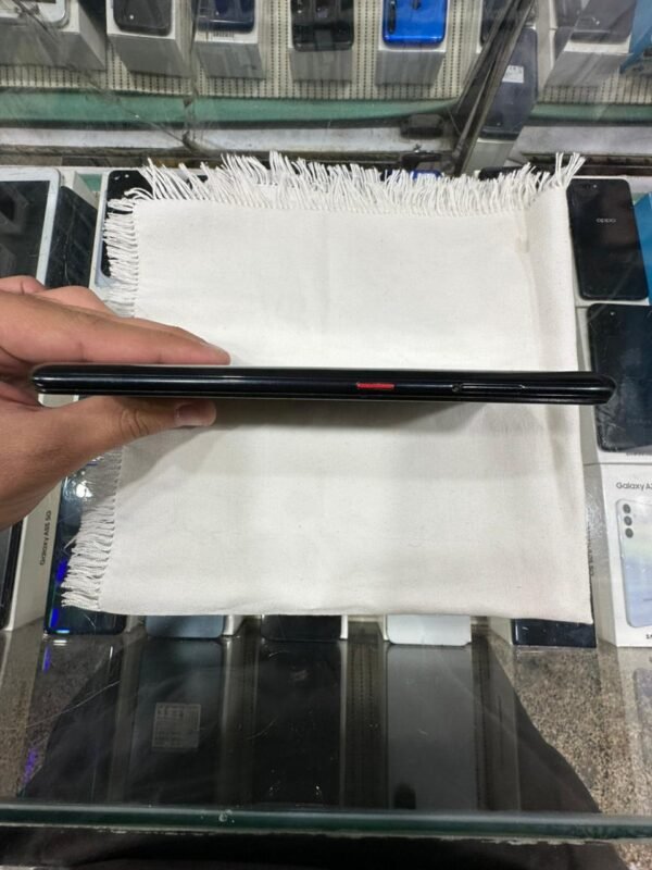 Tecno Pova | 6 / 128 Gb