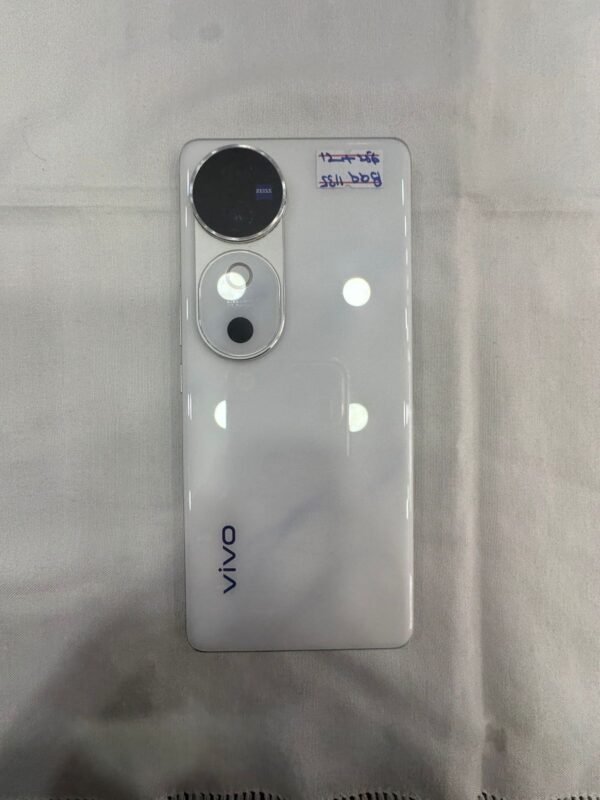 Vivo V40 | 12 / 256 Gb