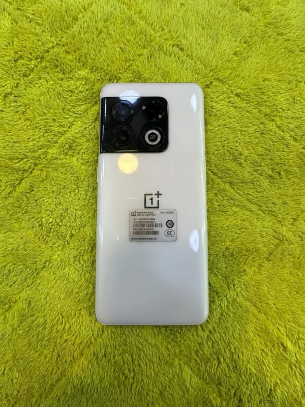 One Plus 10 Pro | 12 / 512 Gb