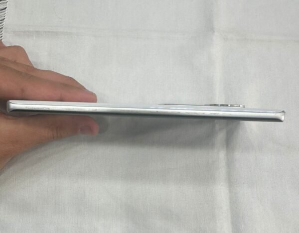 Vivo V40 | 12 / 256 Gb