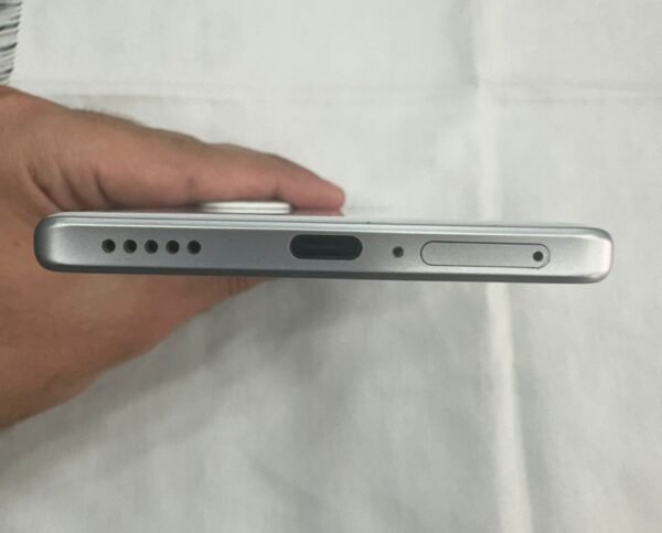 Vivo V40 | 12 / 256 Gb