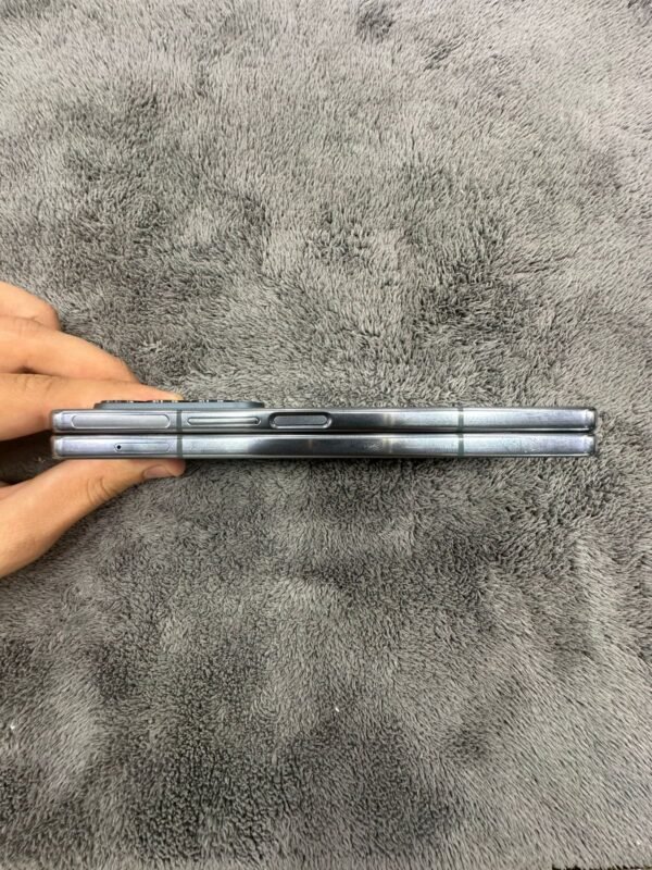 Samsung Docomo Fold 4 | 8 / 128 Gb