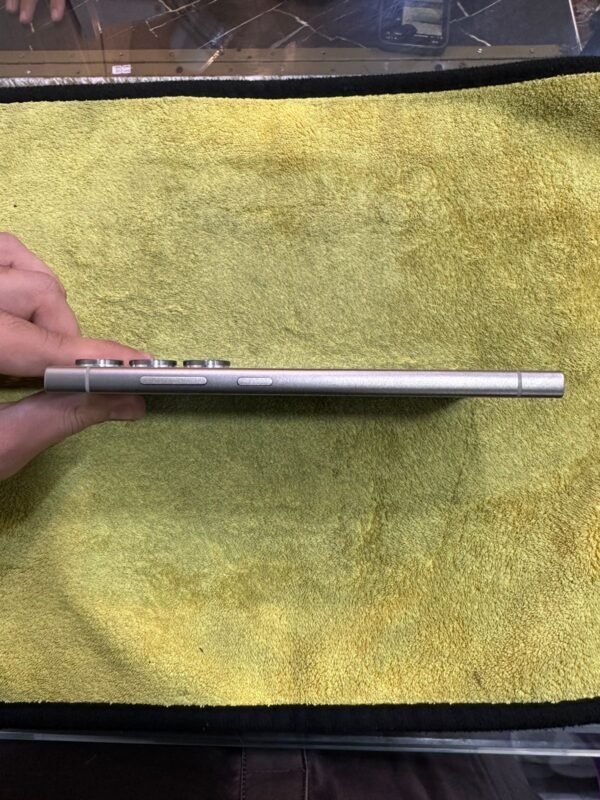 Samsung S24 Ultra | 12 / 256 Gb