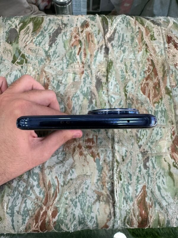 Vivo V50 | 12 / 256 Gb