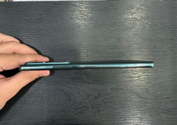 Vivo V30 | 12 / 256 Gb