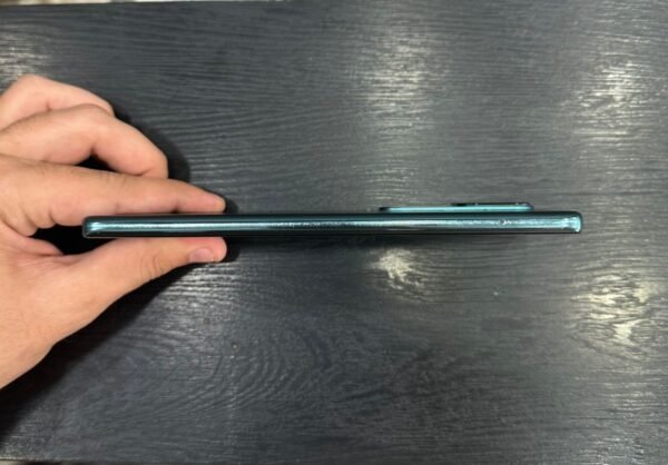 Vivo V30 | 12 / 256 Gb