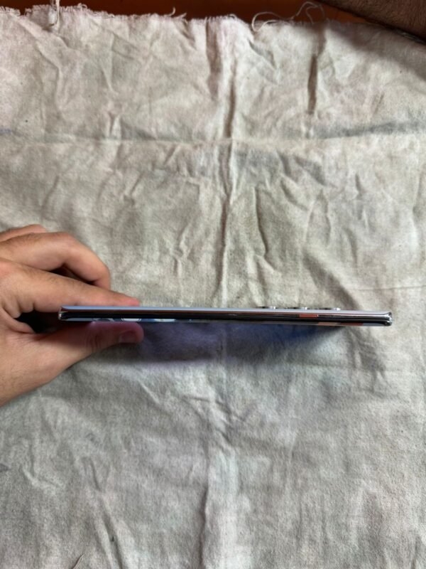 Tecno Camon 40 Pro | 8 / 256 Gb