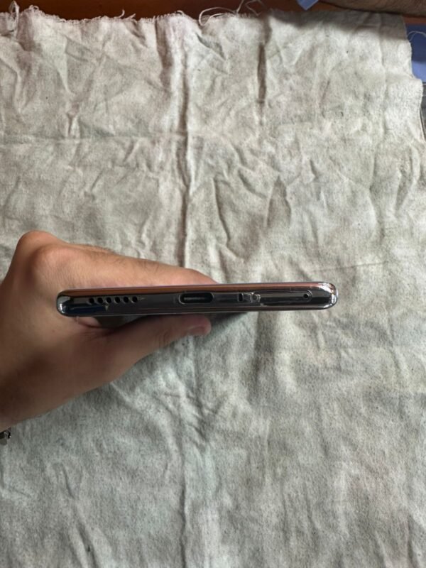 Tecno Camon 40 Pro | 8 / 256 Gb