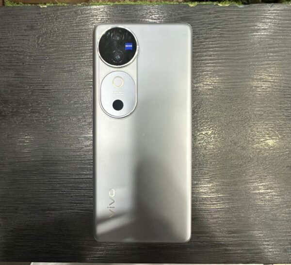 Vivo V40 | 12 / 256 Gb