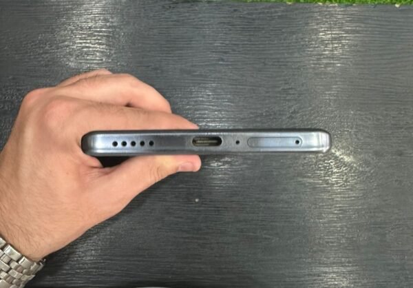 Vivo V40 | 12 / 256 Gb