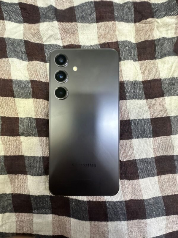 Samsung S24 | 8 / 128 GB