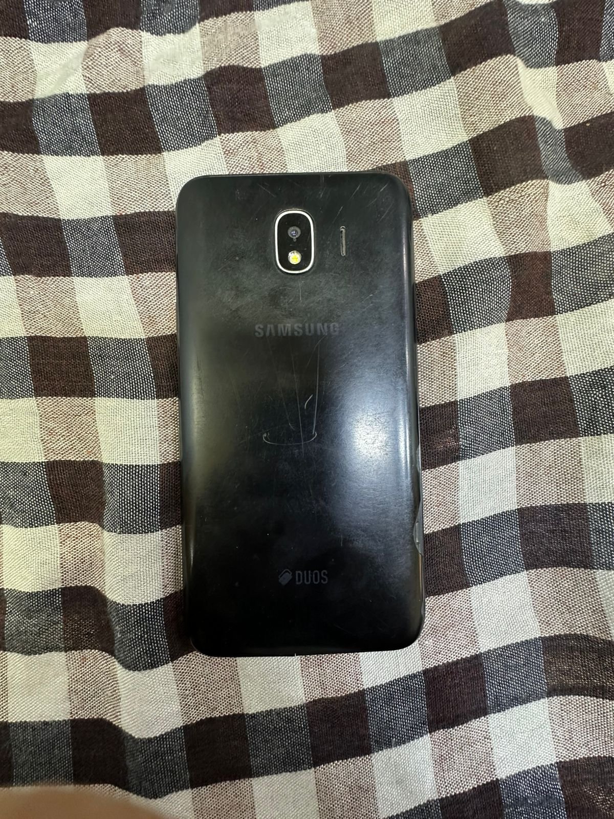 Samsung J4 | 2 / 16 GB