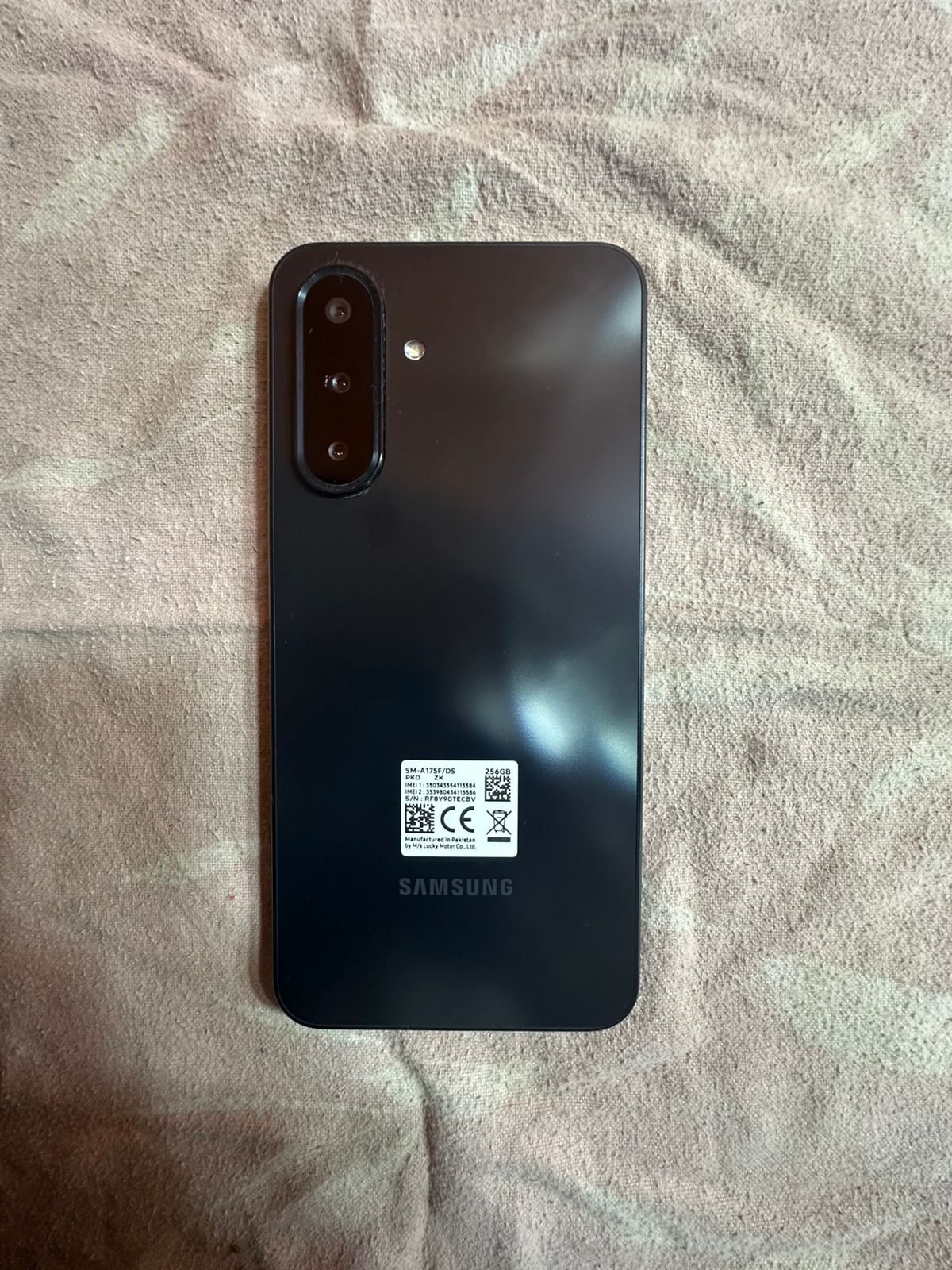 Samsung A17 | 8 / 256 GB
