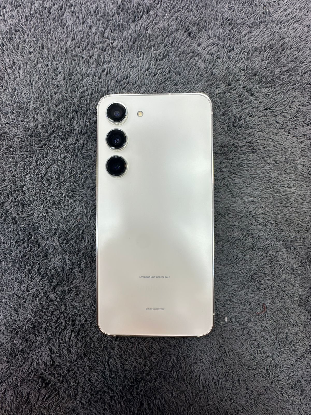 Samsung S23 | 8 / 128 GB