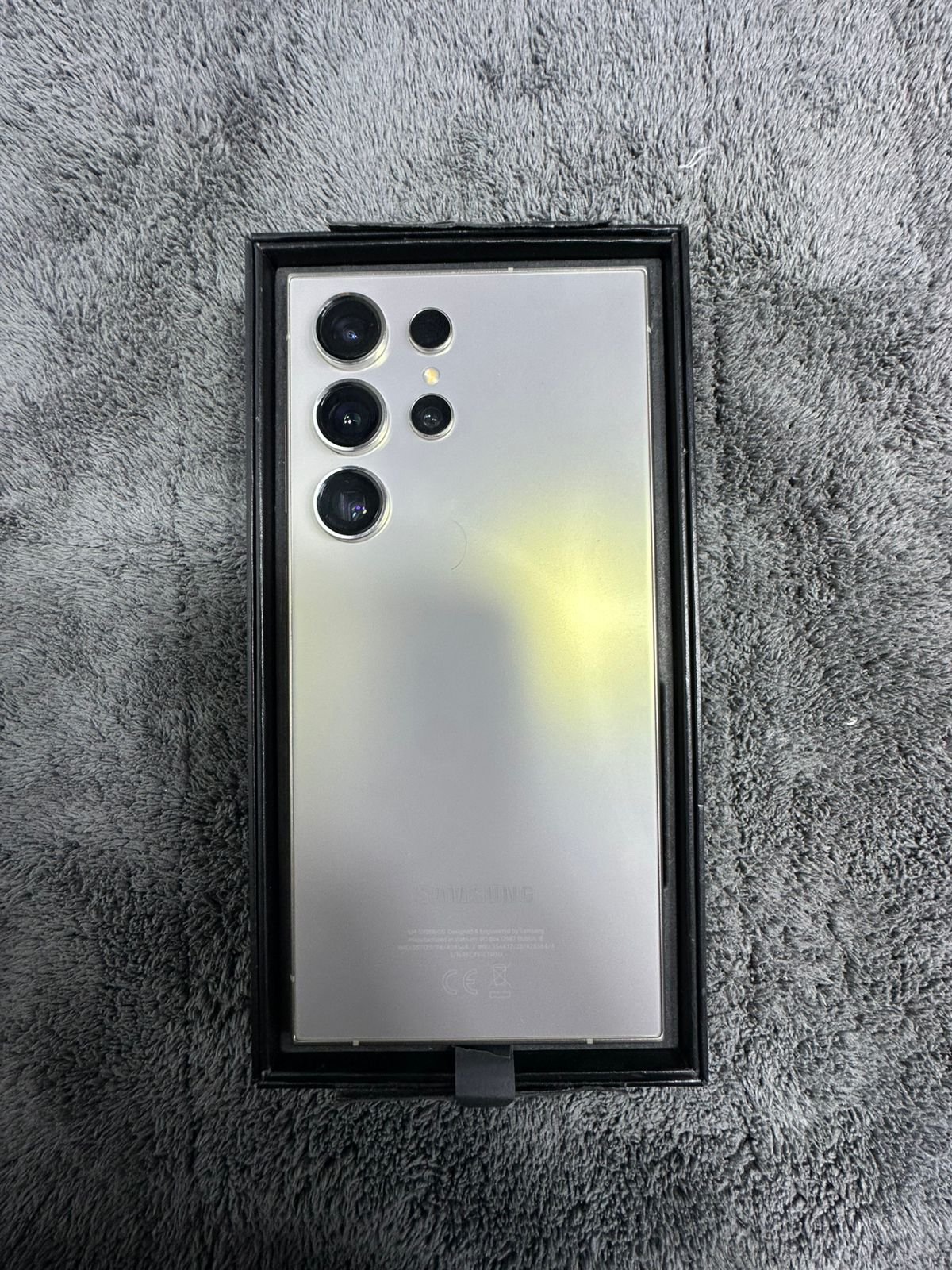 Samsung S24 Ultra | 12 / 256 GB