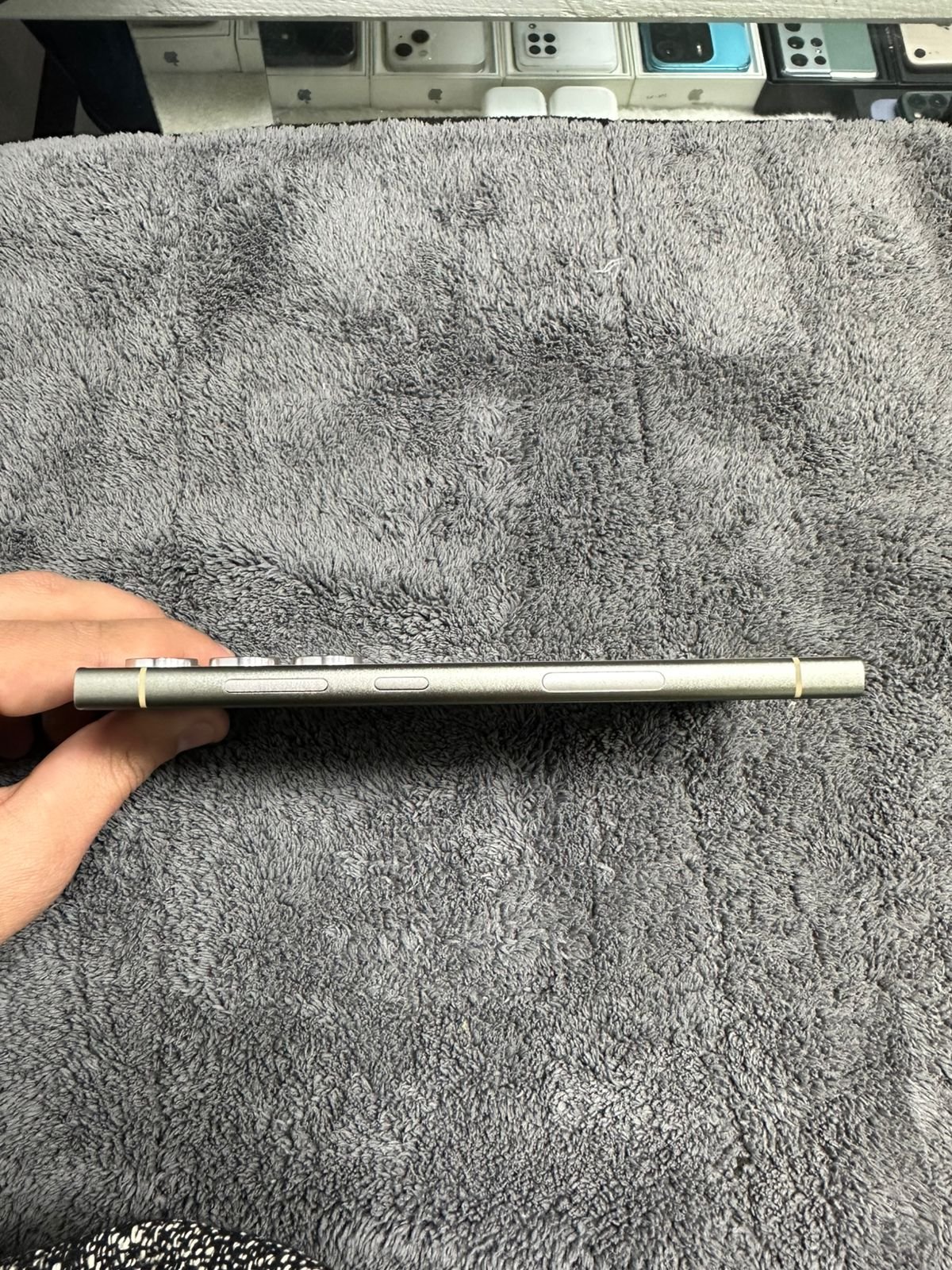 Samsung S24 Ultra | 12 / 256 GB